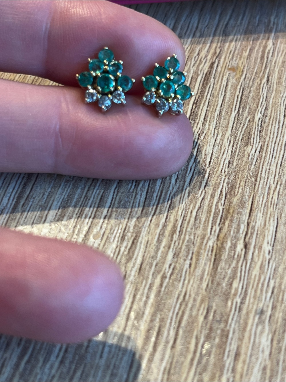 14kt diamond Emerald Green Floral Cluster Stud Earrings - - Picture 2 of 8